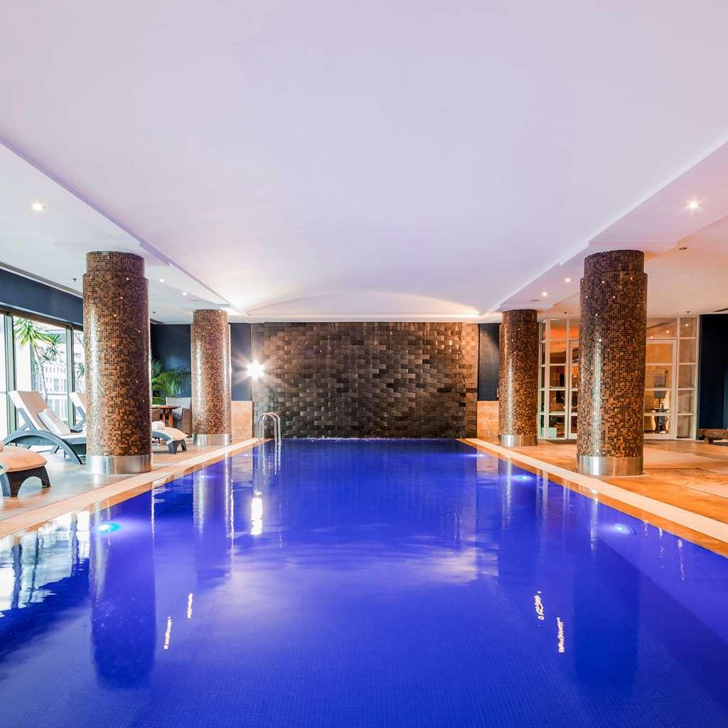 โรงแรมอโมร่า แจมิสัน ซิดนีย์ สิ่งอำนวยความสะดวก รูปภาพ The pool at the hotel