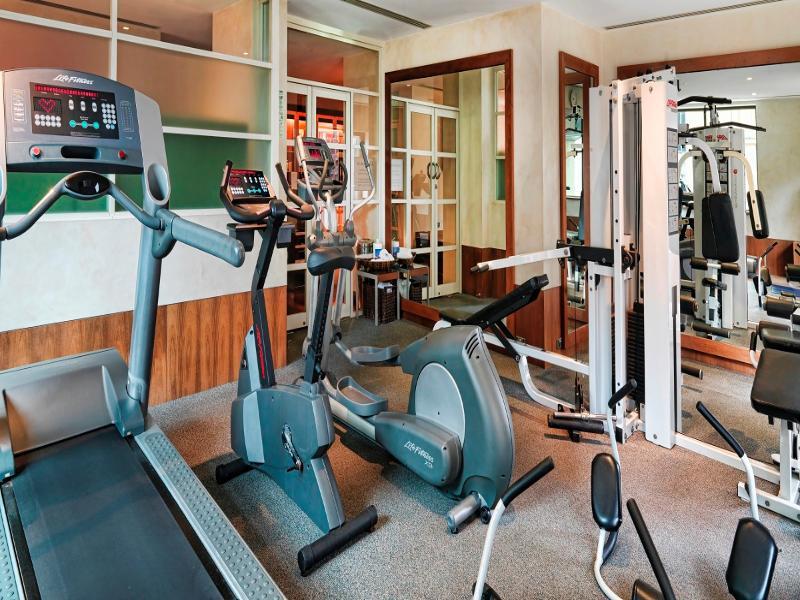 โรงแรมอโมร่า แจมิสัน ซิดนีย์ ภายนอก รูปภาพ A gym